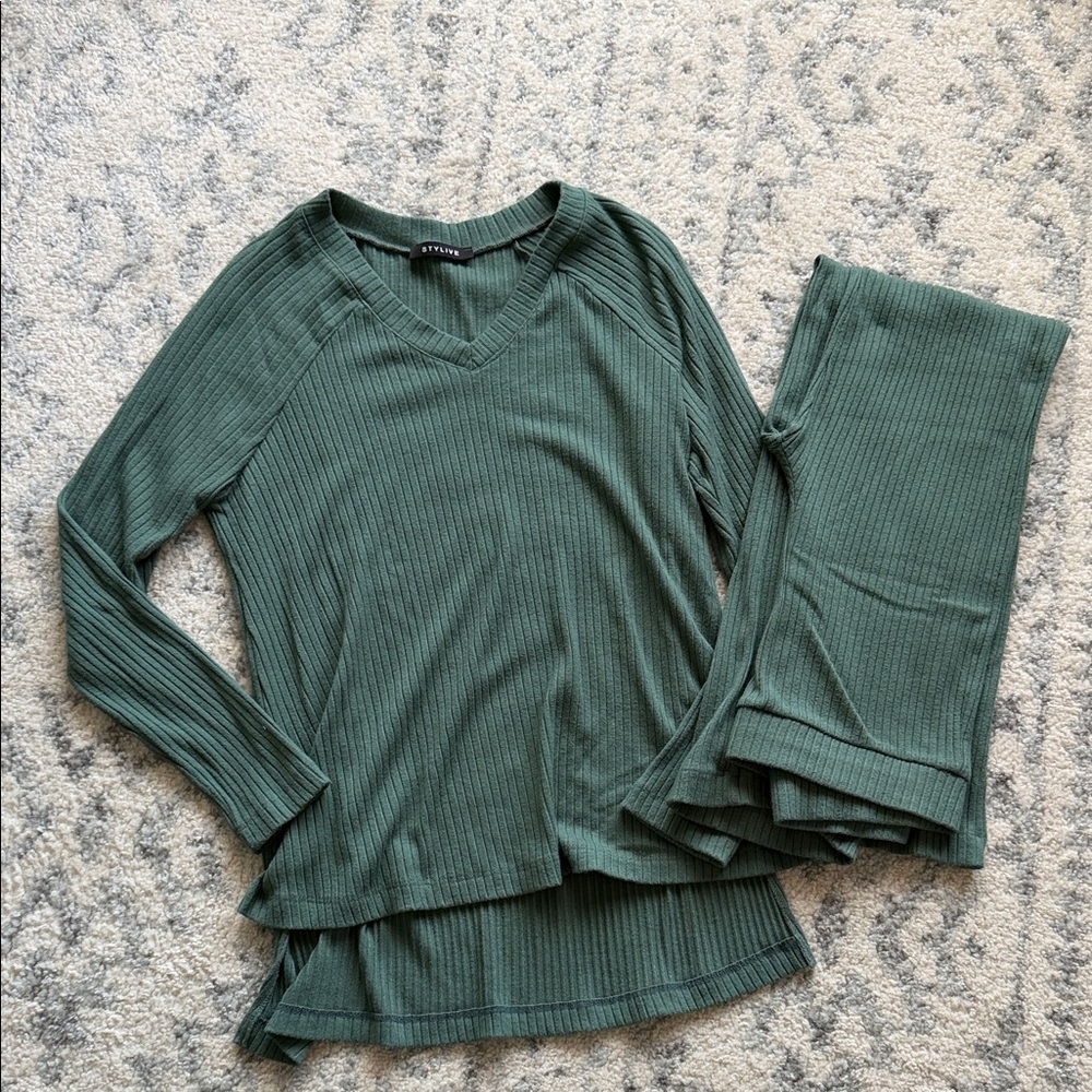 Green Ribbed Lounge Set